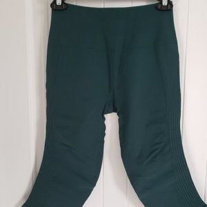 Lululemon Ebb to Street Crop Leggings